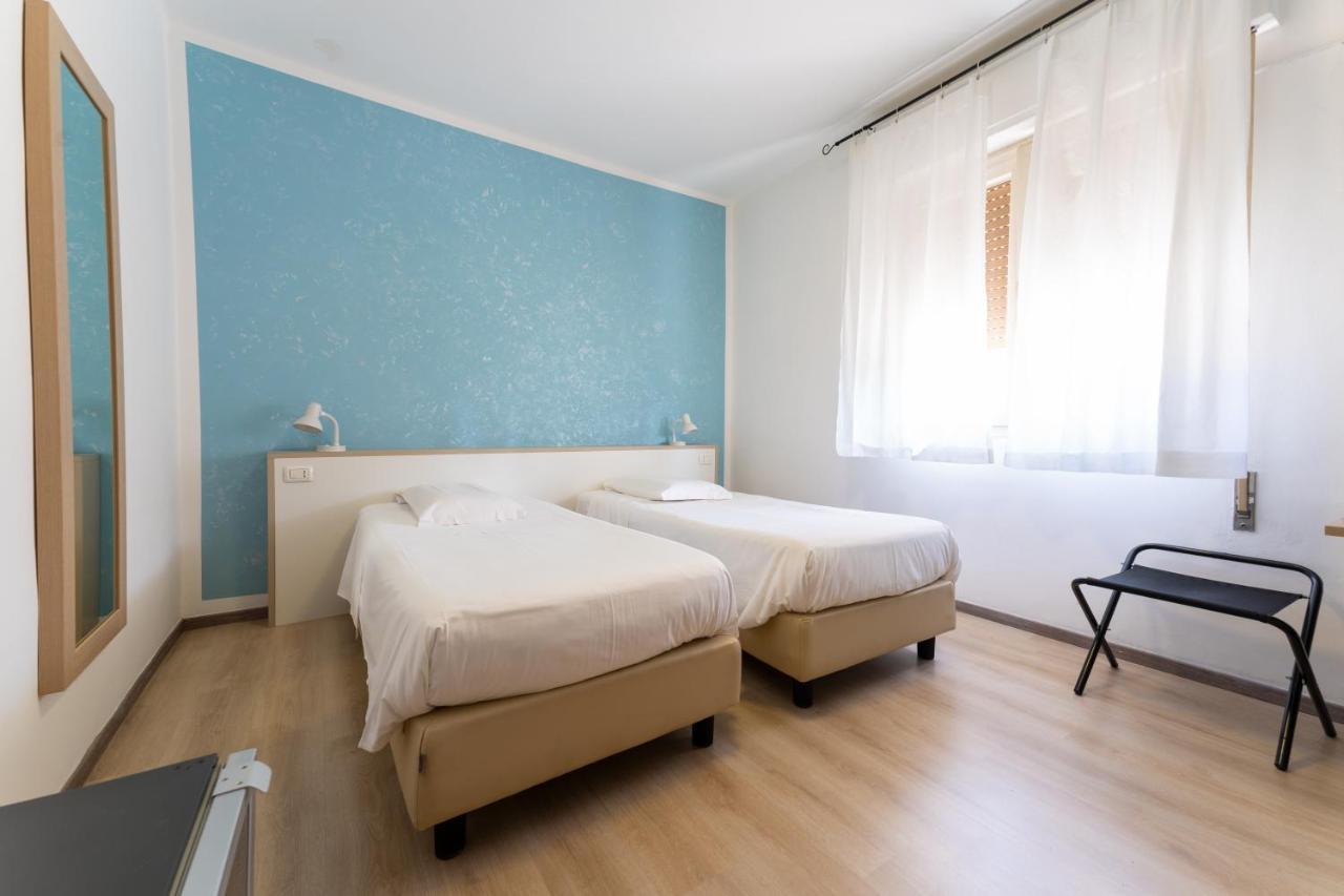 Hotel Benaco Mavras Peschiera del Garda Exterior photo
